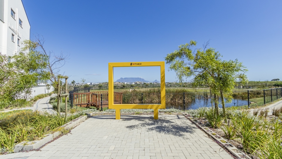 To Let 2 Bedroom Property for Rent in Sandown Western Cape